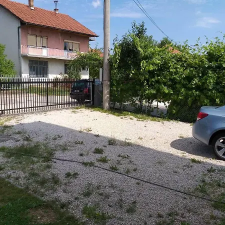 Macanovic Apartman A2 *